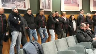 forza nuova in consiglio comunale alla discussione della mozione antifascista