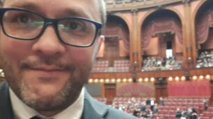 Il selfie dell’onorevole Massimiliano Capitanio alla Camera