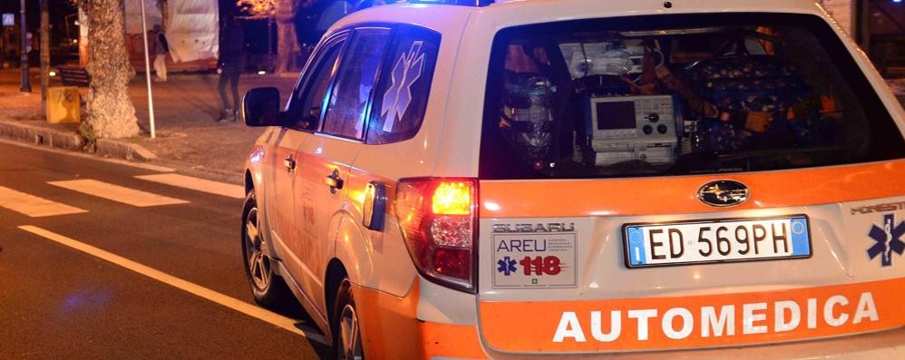 Un’automedica durante un soccorso paziente