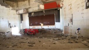 Monza, l’ex cinema Maestoso in demolizione: il cantiere