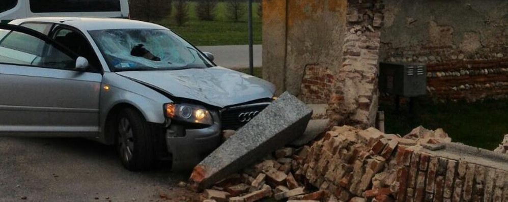 Monza: l’Audi che ha causato l’incidente e ha abbattuto il pilastro della storica Villa nel parco