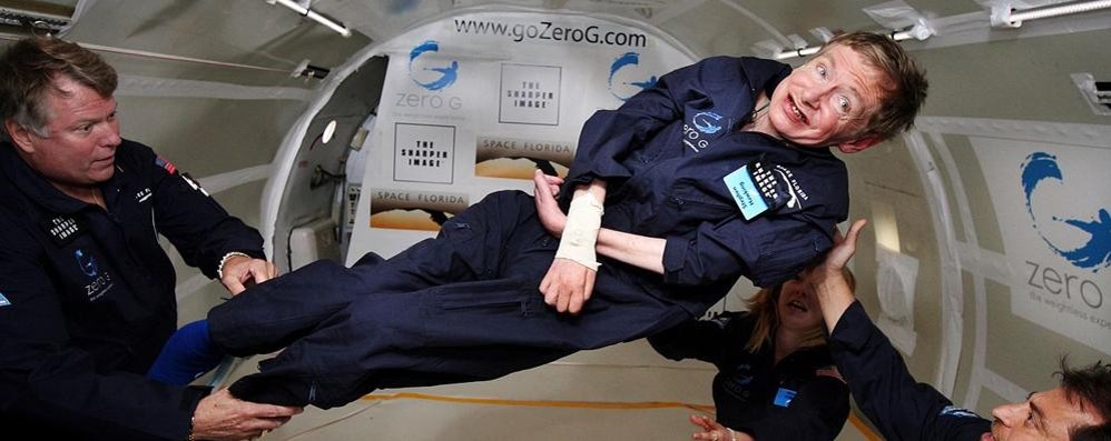 Stephen Hawking, esperienze di volo a gravità zero, nella prospettiva di un viaggio nello spazio offertogli dalla Virgin Galactic di Richard Branson - foto Wikipedia
