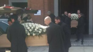 Giussano, funerali omicidio-suicidio di Paina