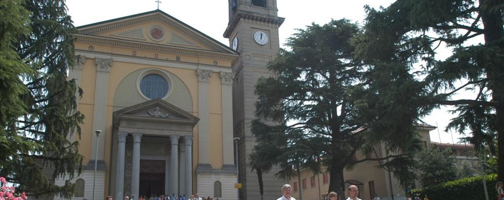 Bellusco: la chiesa e il campanile