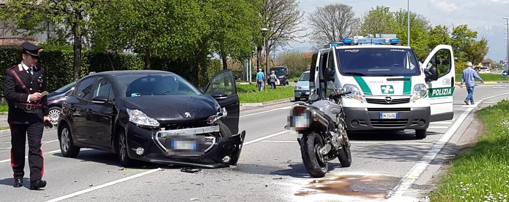 Agrate Brianza incidente auto moto via Lecco