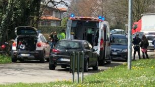 I soccorsi all’anziano in via Sant’Ambrogio