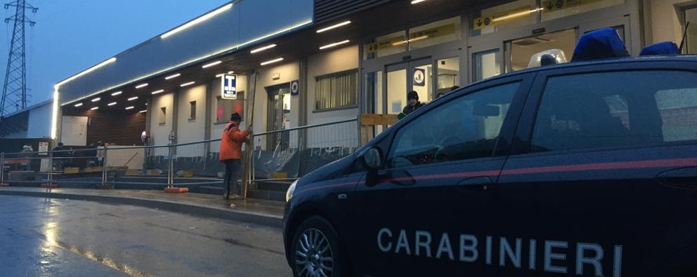 Carabinieri alla stazione di Arcore