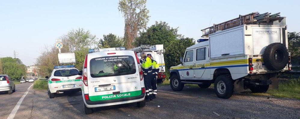 La polizia locale di Cesano e la protezione civile sul luogo del ritrovamento