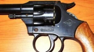 Pistola sequestratadai carabinieri di Vimercate e Agrate Brianza