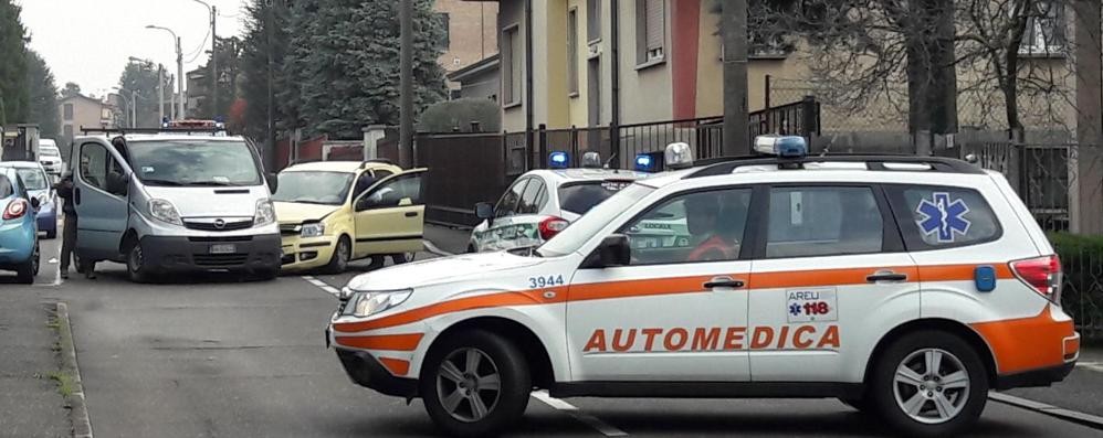 Giussano incidente via De Amicis