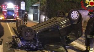 Incidenti: due auto ribaltate a Monza e Albiate, automobilisti illesi