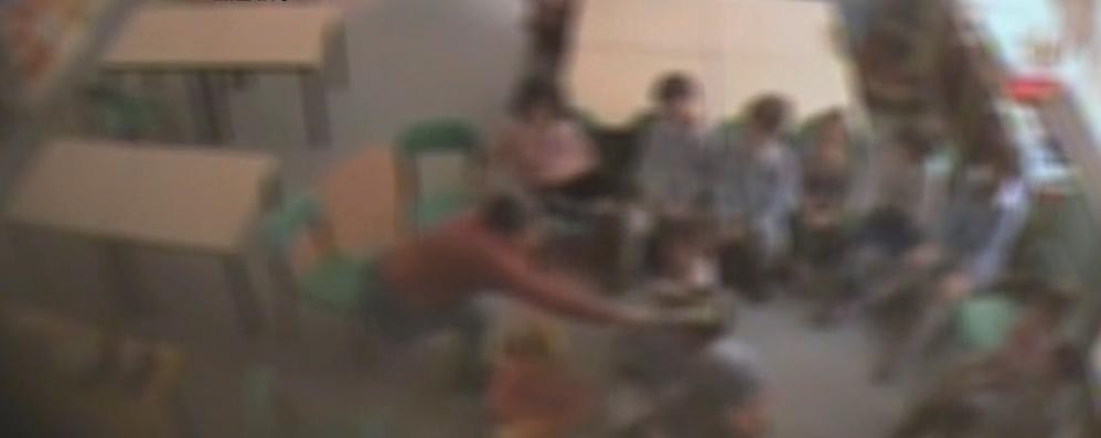 Varedo maestra arrestata maltrattamenti bambini asilo: colpo di giornale