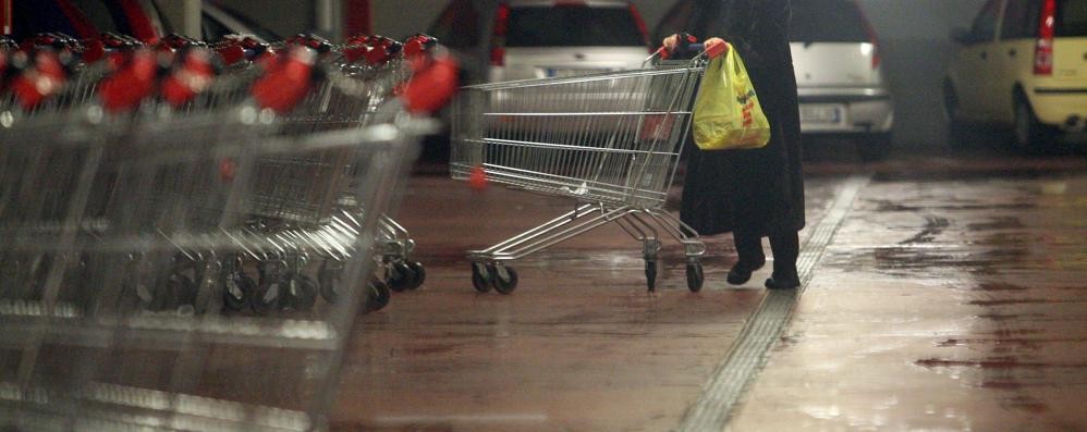 Monza, un parcheggio interrato del supermercato Esselunga