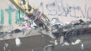 Monza: le ruspe “mangiano” l’ex cinema Maestoso