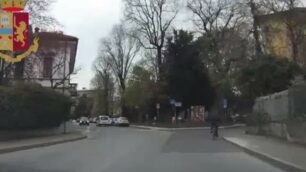 Monza: l’inseguimento contromano del ciclista spacciatore