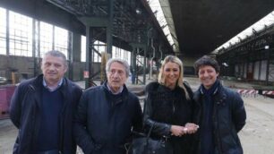 Monza sopralluogo area Ex Pagnoni gli assessori Arbizzoni e Sassoli con i proprietari