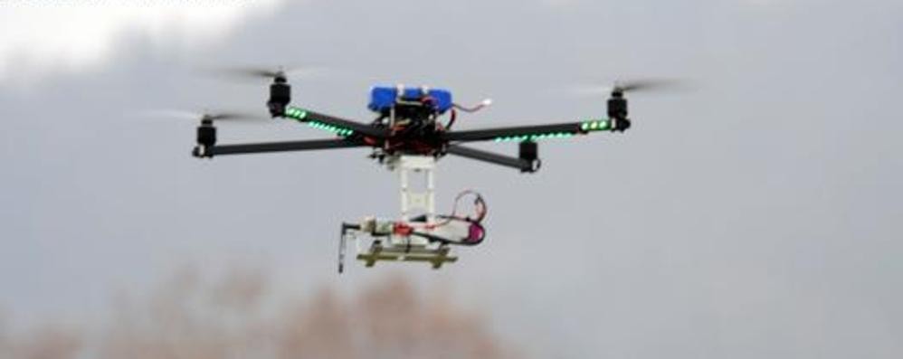 Un drone in volo
