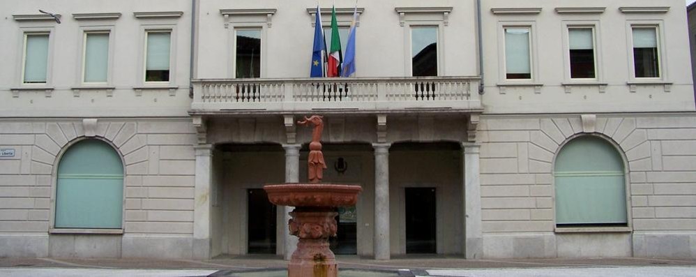 Seregno - politica Palazzo Landriani - Caponaghi, sede di rappresentanza del Comune di Seregno