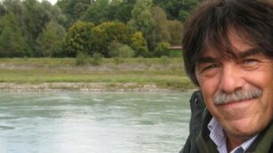 Un intenso primo piano di Gabriele Villa