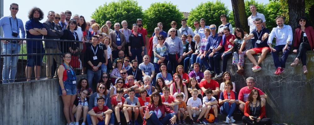 Famiglia Rossi ritrovo a Bevera di Sirtori: foto di gruppo