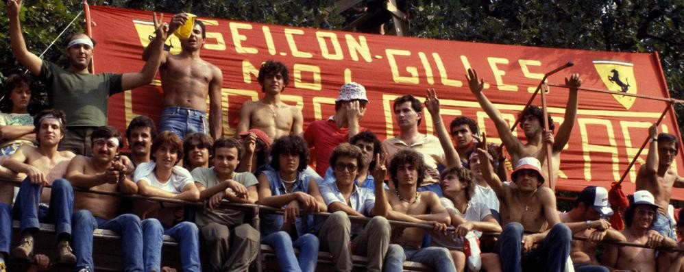 Monza, tifosi di Gilles Villeneuve - foto Ercole Colombo