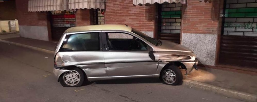 L’auto inseguita dai carabinieri da Cesano a Seveso nella notte tra giovedì e venerdì