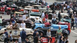 Tanta gente all’autodromo Nazionale per le auto storiche della Mille Miglia 2018