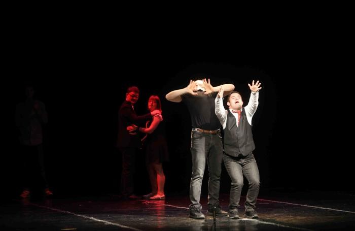 Monza Spettacolo teatrale Compagnia Il Veliero al festival Lì sei vero