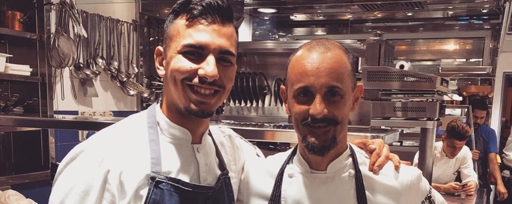 Brahim El Begri, demi chef de parti al Piazza Duomo di Alba Brahim El Begri con lo chef stellato Enrico Crippa