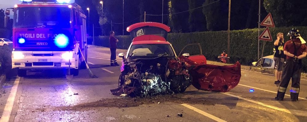 Incidente ad Arcore martedì sera in via Monte Rosa - foto Marco Motta