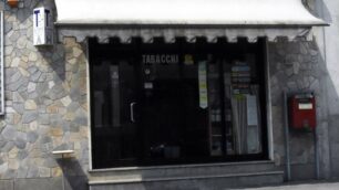 BARLASSINA TABACCHI DI VIA MILANO RAPINATO