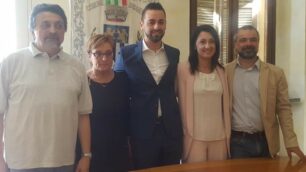 Carate, la giunta di Luca Veggian: da sinistra, Giovanni Fumagalli, Cristina Camesasca, Veggian, Eleonora Frigerio e Ian Farina (manca Alessandro Terraneo, in ferie)