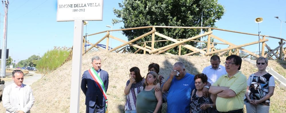 Monza, i familiari di Della Vella all’intitolazione della passerella di Sant’Albino