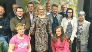 Maggio 2016: l’ex candidato sindaco Cristina Biella in mezzo ai candidati della Lega Nord