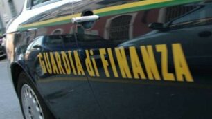 Falsi pneumatici invernali destinati a Cesano: carico da 1,2 milioni bloccato dalla Finanza