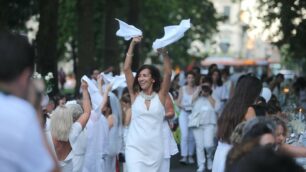 Le foto della Cena in bianco ai Boschetti reali di Monza