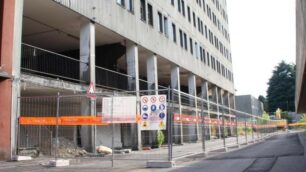 La vecchia stecca Aler che verrà abbattuta