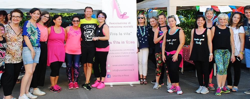 Via Don Minzoni in festa anche con la Vita in rosa