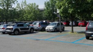 Lissone, parcheggi blu a pagamento: ad agosto sono gratis per un periodo