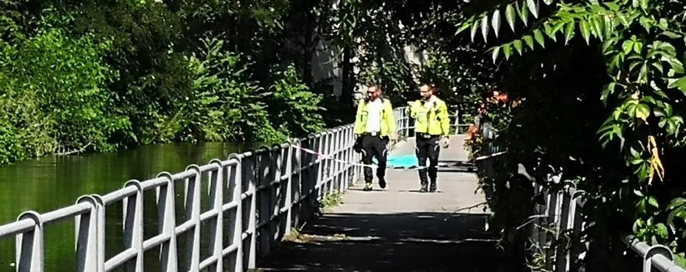 Monza uomo morto alla Boscherona lungo il Villoresi