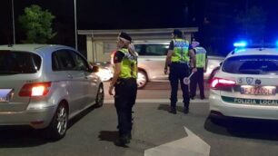 Controlli stradali della polizia locale a Monza