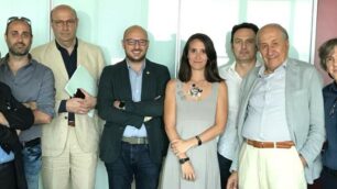 La delegazione del Cob ( comitato ovest Brianza) guidata da Antonio Colombo (seconda da destra) con i rappresentanti della Lega in regione: Martina Cambiaghi, assessore allo sport, Andrea Monti, consigliere e Andrea Villa, commissario provinciale della Brianza ( foto Volonterio)