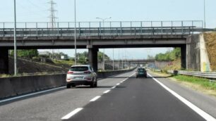 Uno dei ponti lungo la Milano-Meda