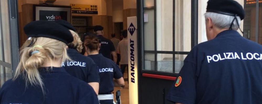 Monza Nost polizia locale in stazione Fs