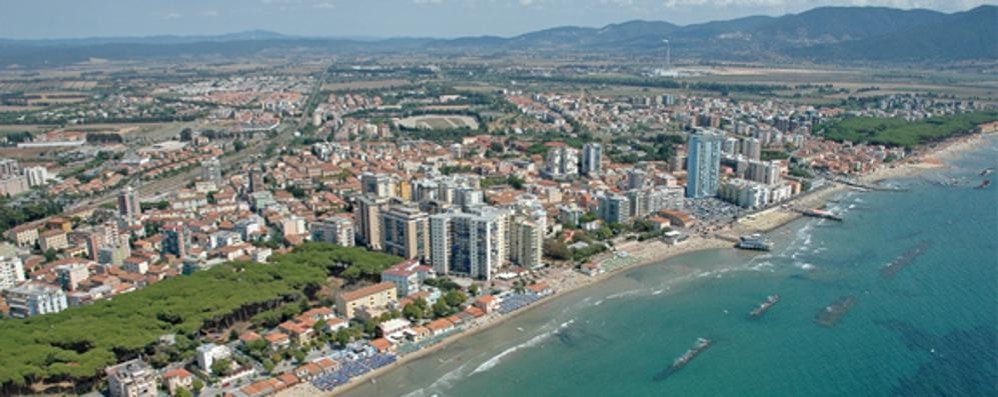 Panoramica di Follonica - foto Wikipedia