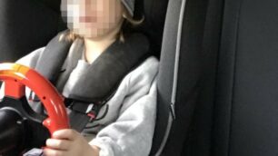 bambini sicurezza auto