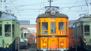 Vecchi tram delle linee di trasporto milanesi verso la Brianza