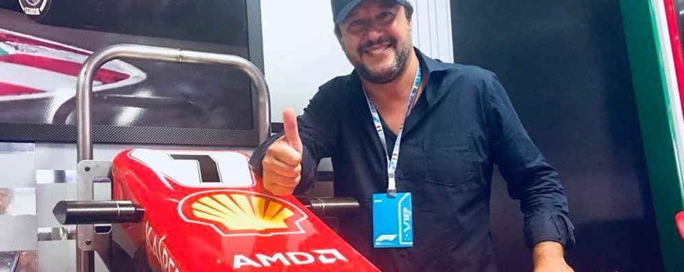 Salvini nel box Ferrari