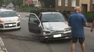 La scena dell’incidente in via Monti a Lesmo