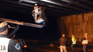Meda, i primi controlli sul ponte numero 26 della superstrada nella notte tra il 13 e 14 settembre